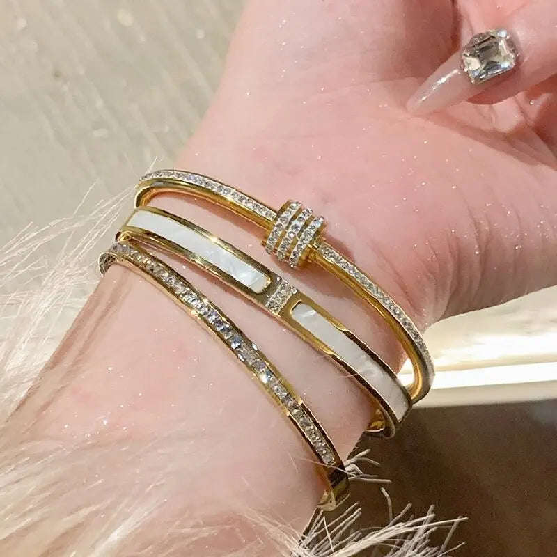 Bracelet en Acier Inoxydable avec Zircons, Plaque en Or, Style Classique pour Femme