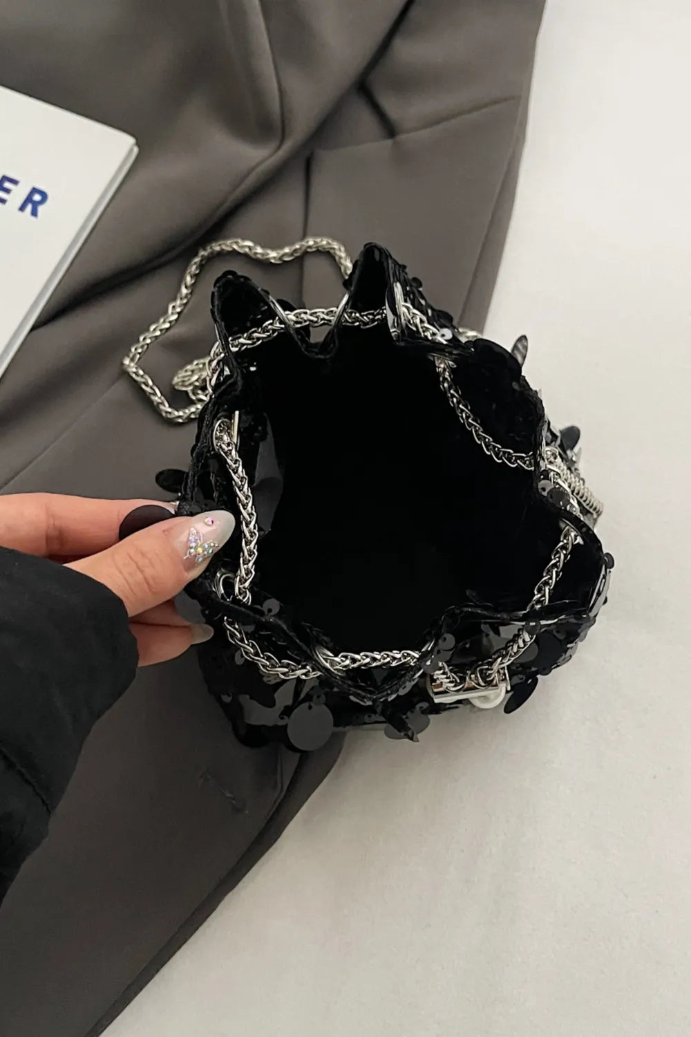 Sac à Bandoulière à Paillettes - Mode et Élégance