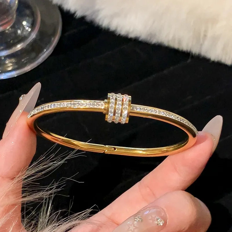 Bracelet en Acier Inoxydable avec Zircons, Plaque en Or, Style Classique pour Femme